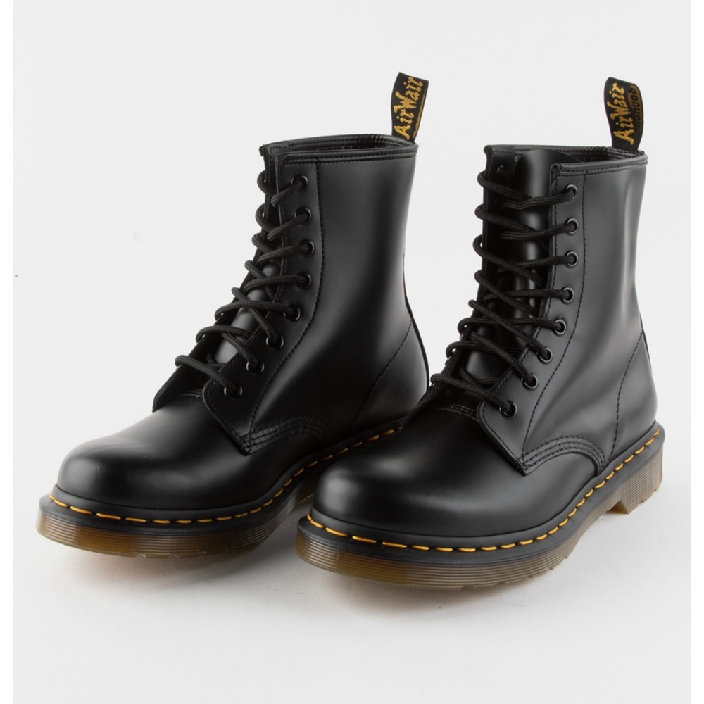 Dr Martins 8 eyelet heritage fit
